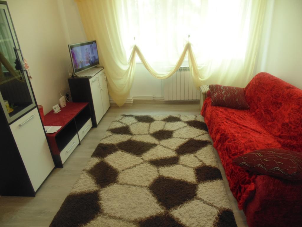 Lary Apartament Сучава Екстер'єр фото